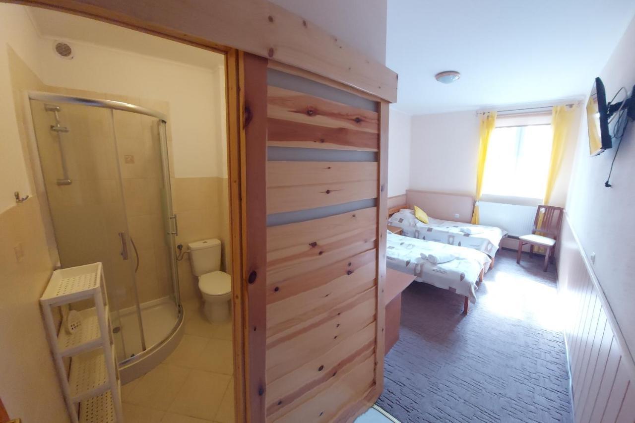 Folwark Tumiany Pokoje & Restauracja Экстерьер фото