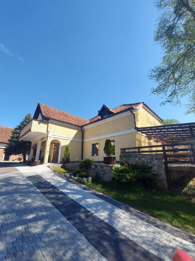 Folwark Tumiany Pokoje & Restauracja Экстерьер фото