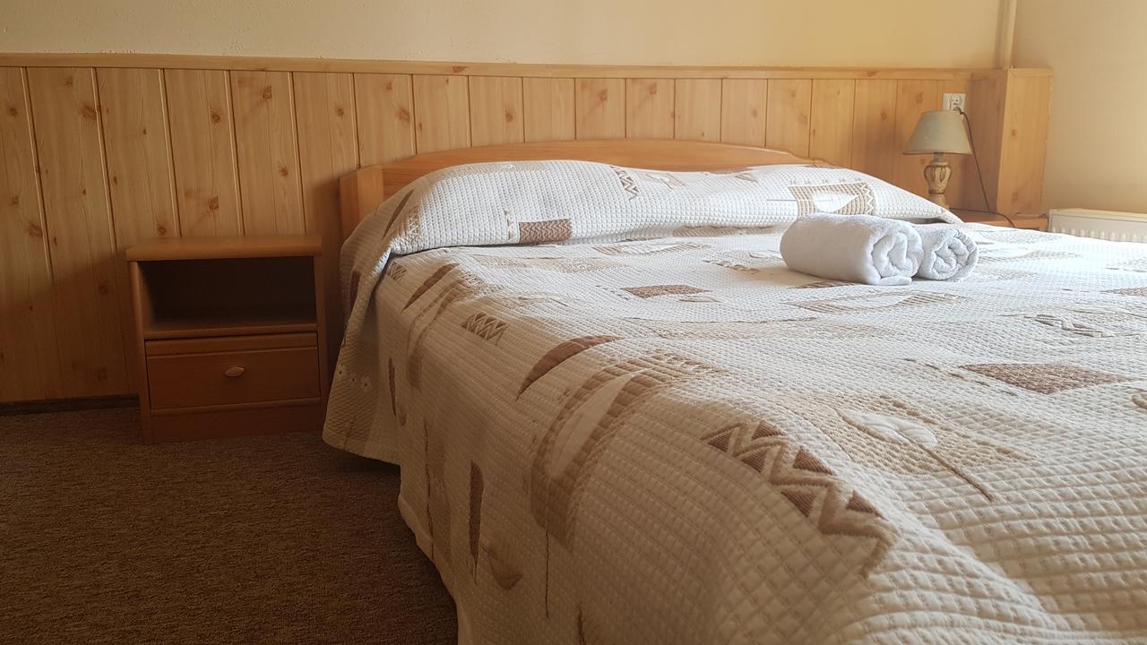 Folwark Tumiany Pokoje & Restauracja Экстерьер фото