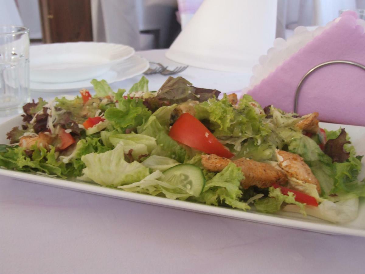 Folwark Tumiany Pokoje & Restauracja Экстерьер фото